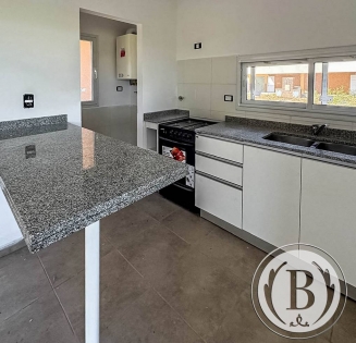 Alquiler Anual de Casa en Casas de Santa Maria en Casas de Santa Maria, Tigre — Foto 6