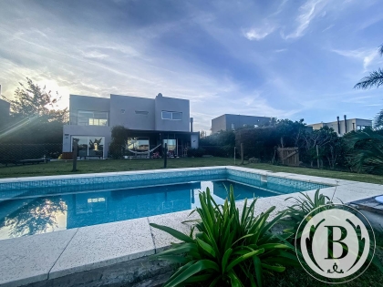 Alquiler Anual de Casa en San Benito en San Benito