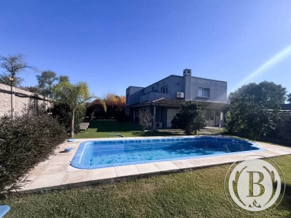 Venta de Casa en Los Abedules en Los Abedules