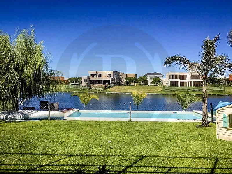Venta de Casa en Los Lagos en Los Lagos, Tigre — Foto 2