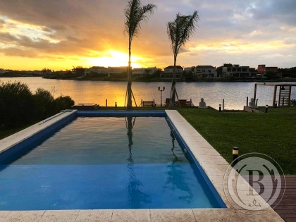 Venta C/renta de Casa en Santa Teresa - Santa Teresa